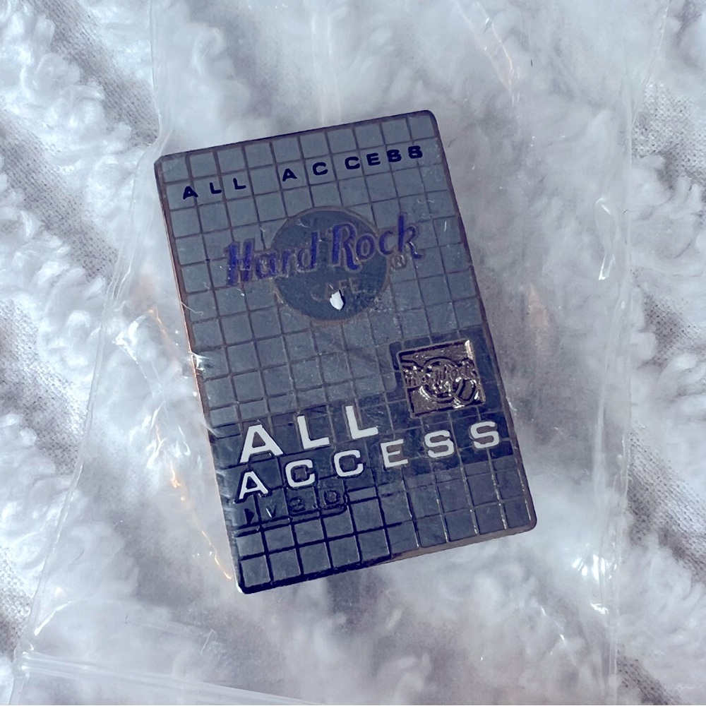 Hard Rock Cafe All Access Pin mint condition